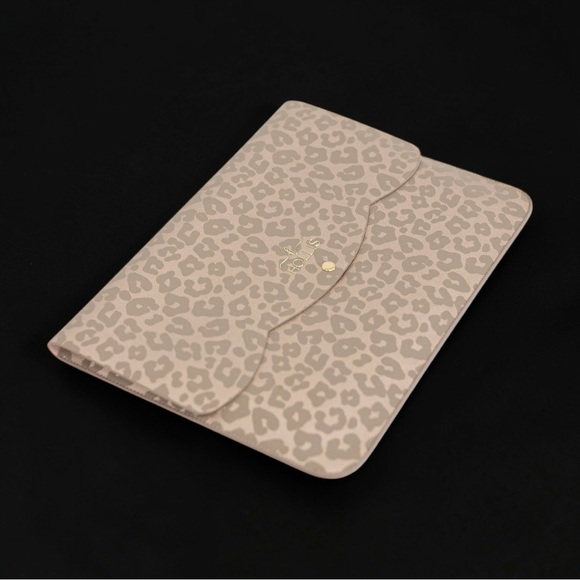 NEW WITH TAGS Hollis Lennyn Leopard Print Laptop Sleeve 14 inch Compatible pink - Picture 5 of 6